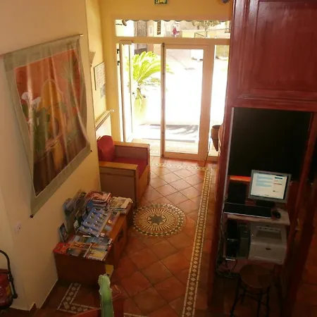 Little Palace Tolón