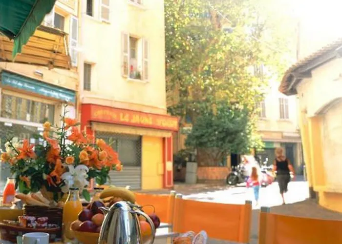 מלון Little Palace